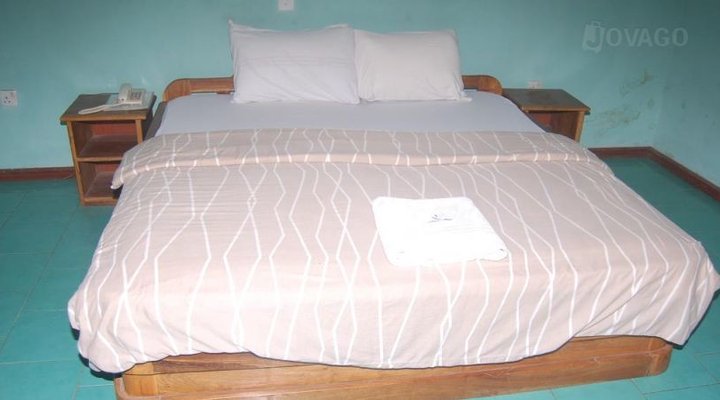Lisabi Court Hotel