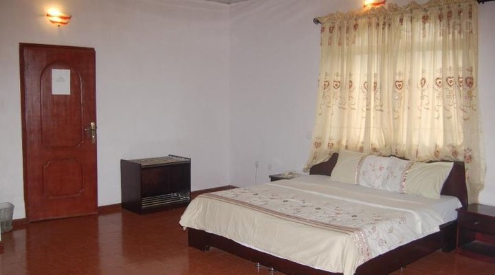 Lisabi Court Hotel