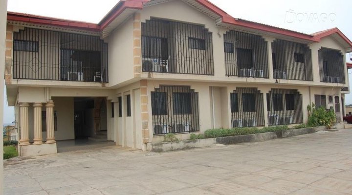 Lisabi Court Hotel