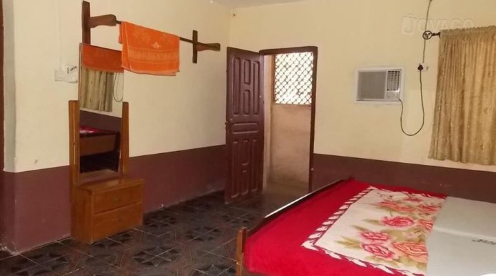 Christian Guest House & Restaurant