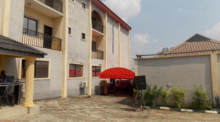 De Hermitage Hotel And Suites