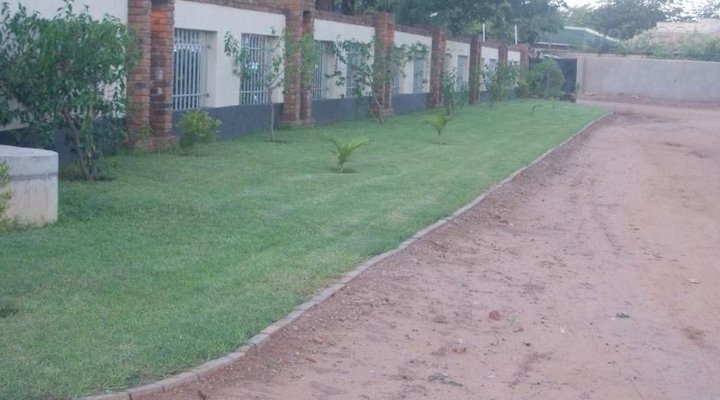 Victoria Falls De Luxe Suites