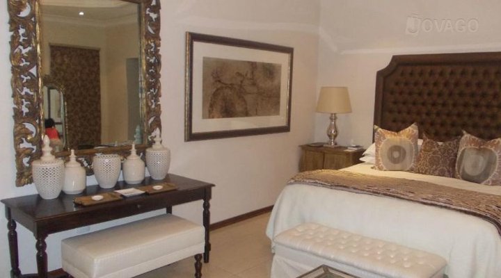 Victoria Falls De Luxe Suites