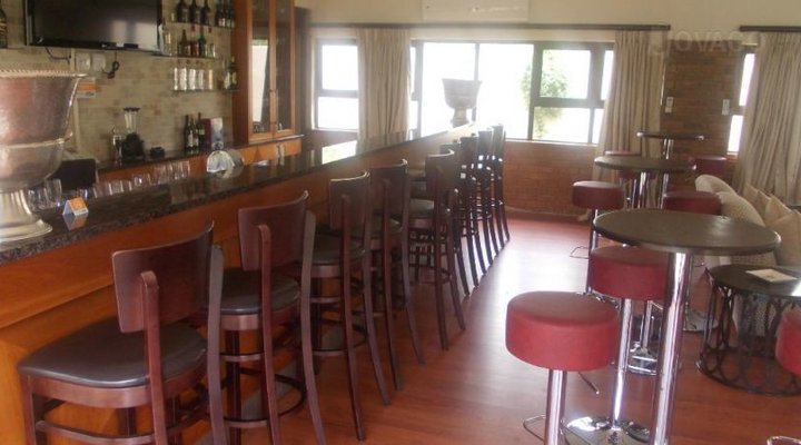 Victoria Falls De Luxe Suites
