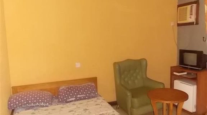 Oloriebi Hotel & Suites