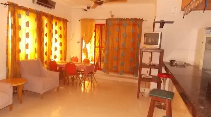 Oloriebi Hotel & Suites