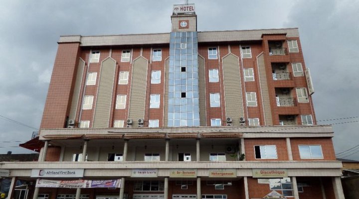 Mbouoh Star Palace Hotel