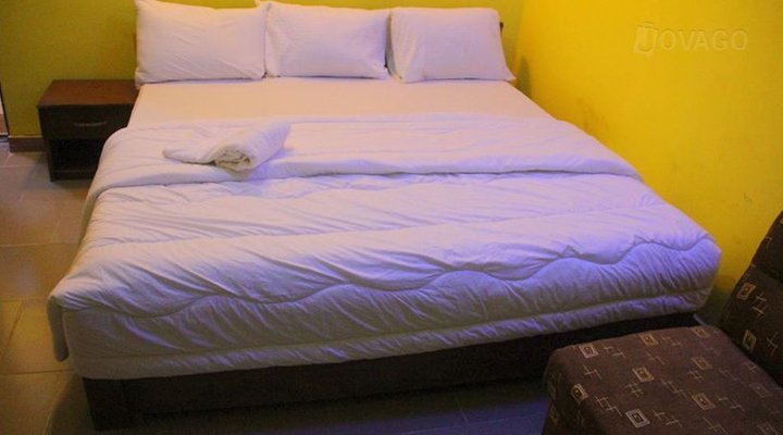 Brilliant Hotel and Suites