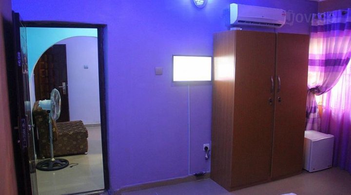 Brilliant Hotel and Suites