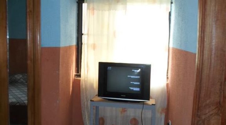 Derrick Lounge Hotel