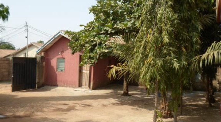 Derrick Lounge Hotel