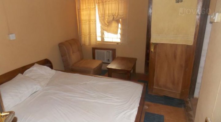 Akinwunmi Guest House