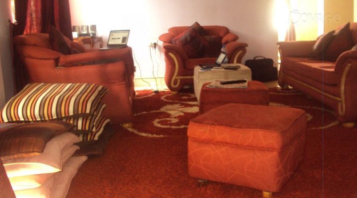 Ivys Inn & Guest House LTD