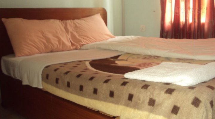 Ivys Inn & Guest House LTD