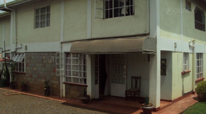 Ivys Inn & Guest House LTD