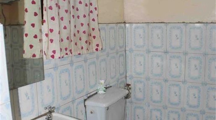 Ekpele Guest House