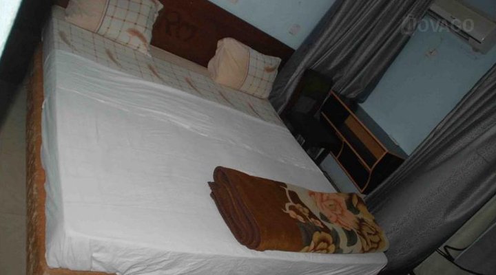 Ekpele Guest House