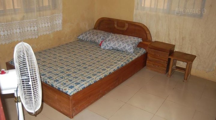 Iwelepe Kingdom Hotel