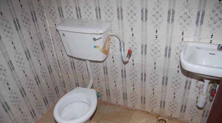 Iwelepe Kingdom Hotel