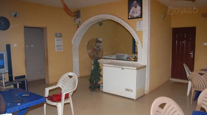 Iwelepe Kingdom Hotel