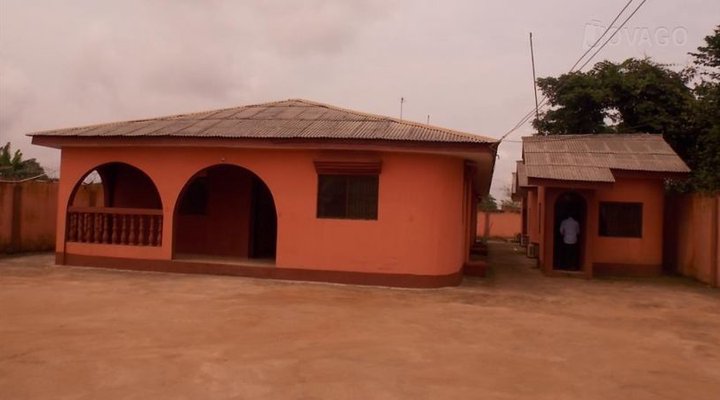 Isabella White Guest House 3