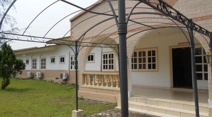 Hotel MOMBO Beach Owando