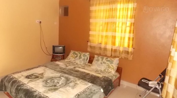 Bee Bee Magnificent Hotel 2