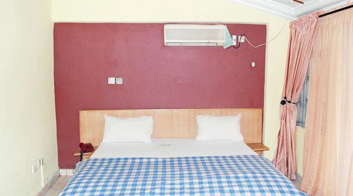 F & G Suites