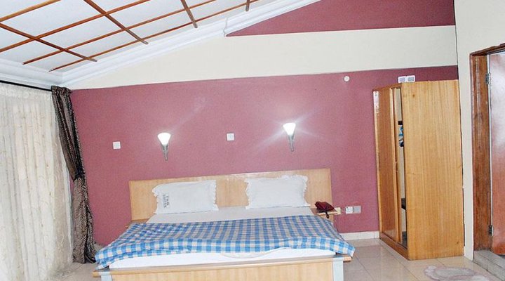 F & G Suites