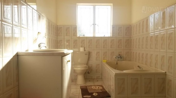 Ingwe Place Guest House