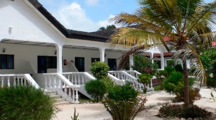 Sunbright Uroa White Villa