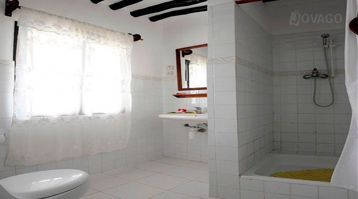 Sunbright Uroa White Villa