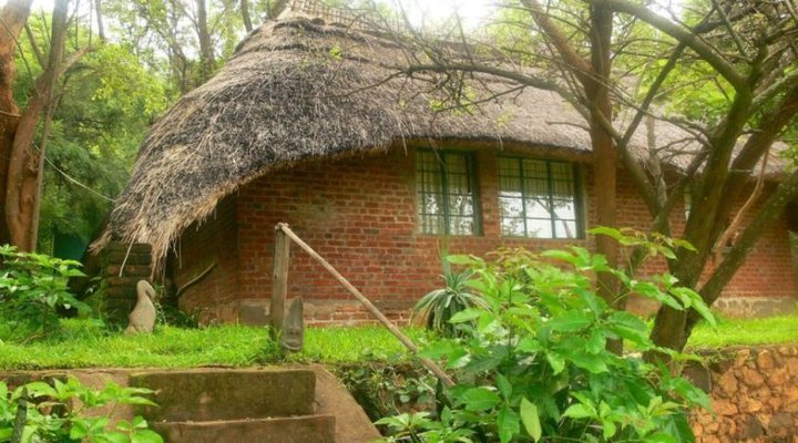 It's A Small World - Mavuradonha