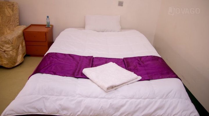 The Family Comfort Hotel