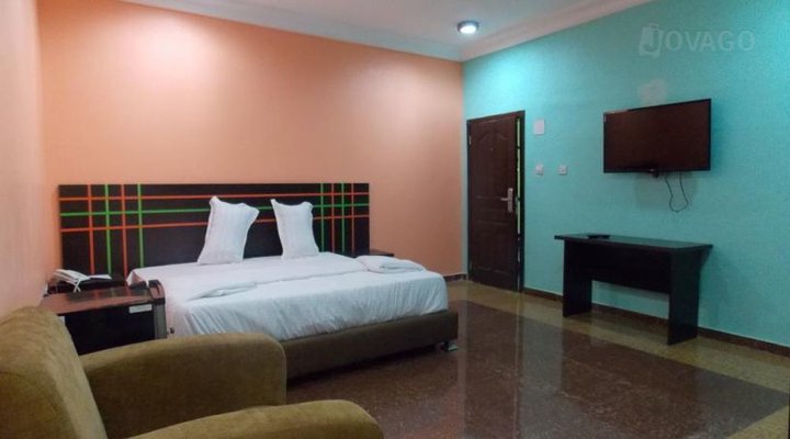 Ladida Continetal Hotel And Suites