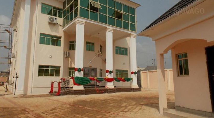 Ladida Continetal Hotel And Suites