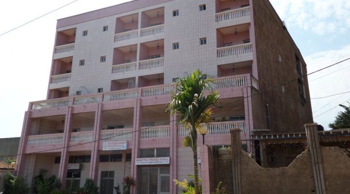 Hotel Nya Wandja Palace