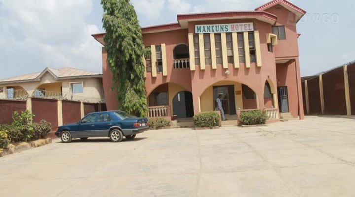 Mawkuns Hotel