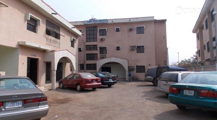 Kom-Yetty Hotel