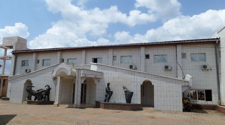 Nouheumi Hotel Sangmelima