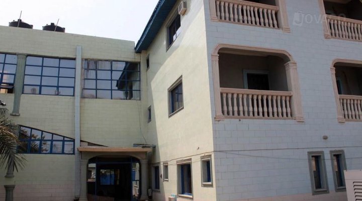Le-Freedom Suites & Conference Inn