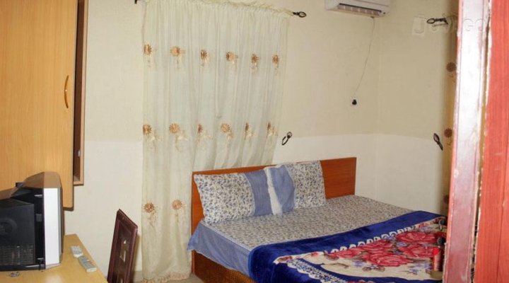 Le-Freedom Suites & Conference Inn