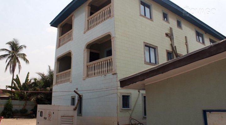 Le-Freedom Suites & Conference Inn