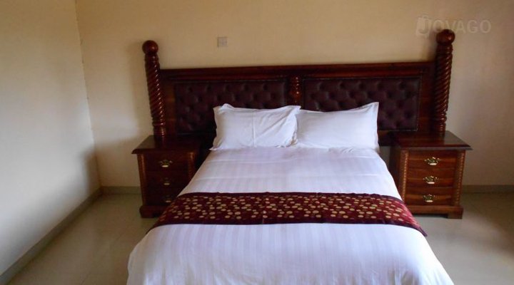 Tropicana Guest Lodge