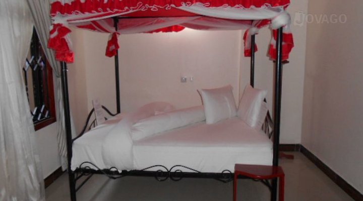 Meatu Hotel