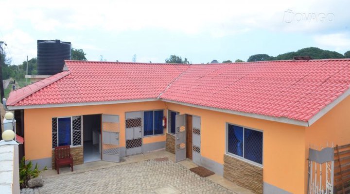 Kapia Gardens & Cottage