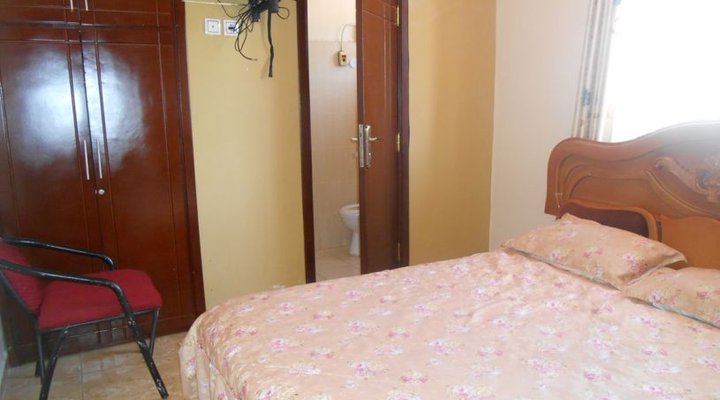 Rwenzori The Gardens Hotel