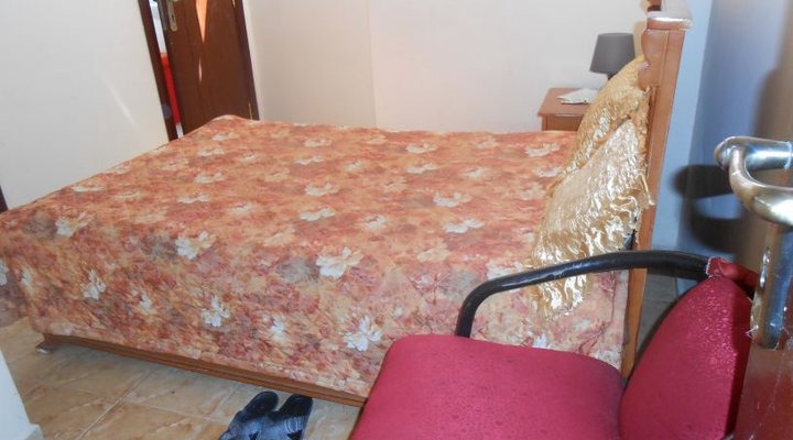 Rwenzori The Gardens Hotel