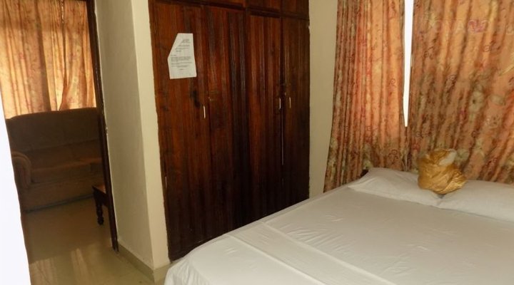 Durban Hotel, Kariokoo