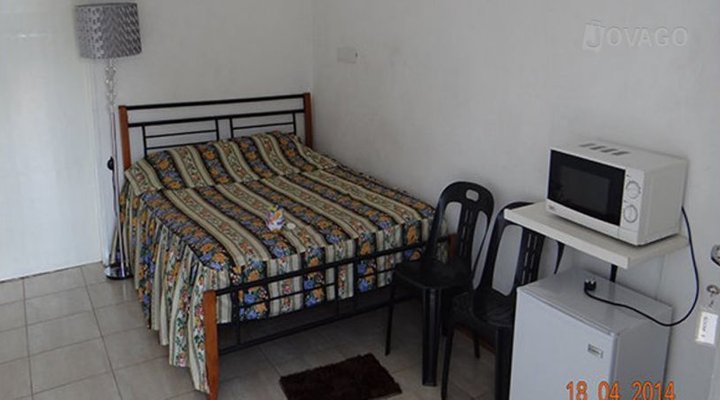 Chinhoyi Inn & Backpackers Lodge